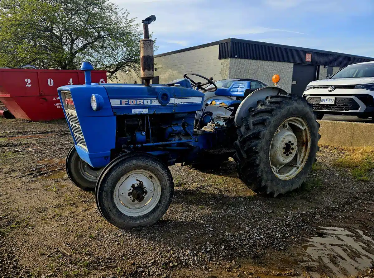 Gallery image 1 for 1975 Ford 3000 Tractor