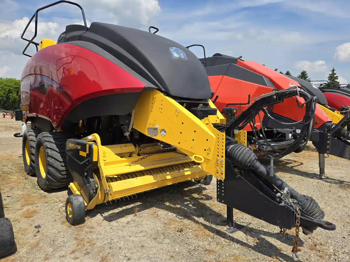 Gallery image 2 for Used 2022 New Holland BIG BALER 330R PLUS Square Baler - Large