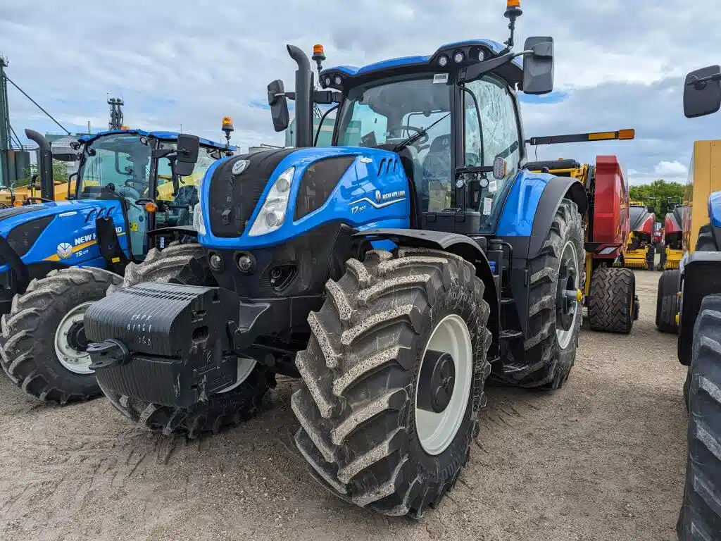 Gallery image 1 for New 2024 New Holland T7.300 Tractor