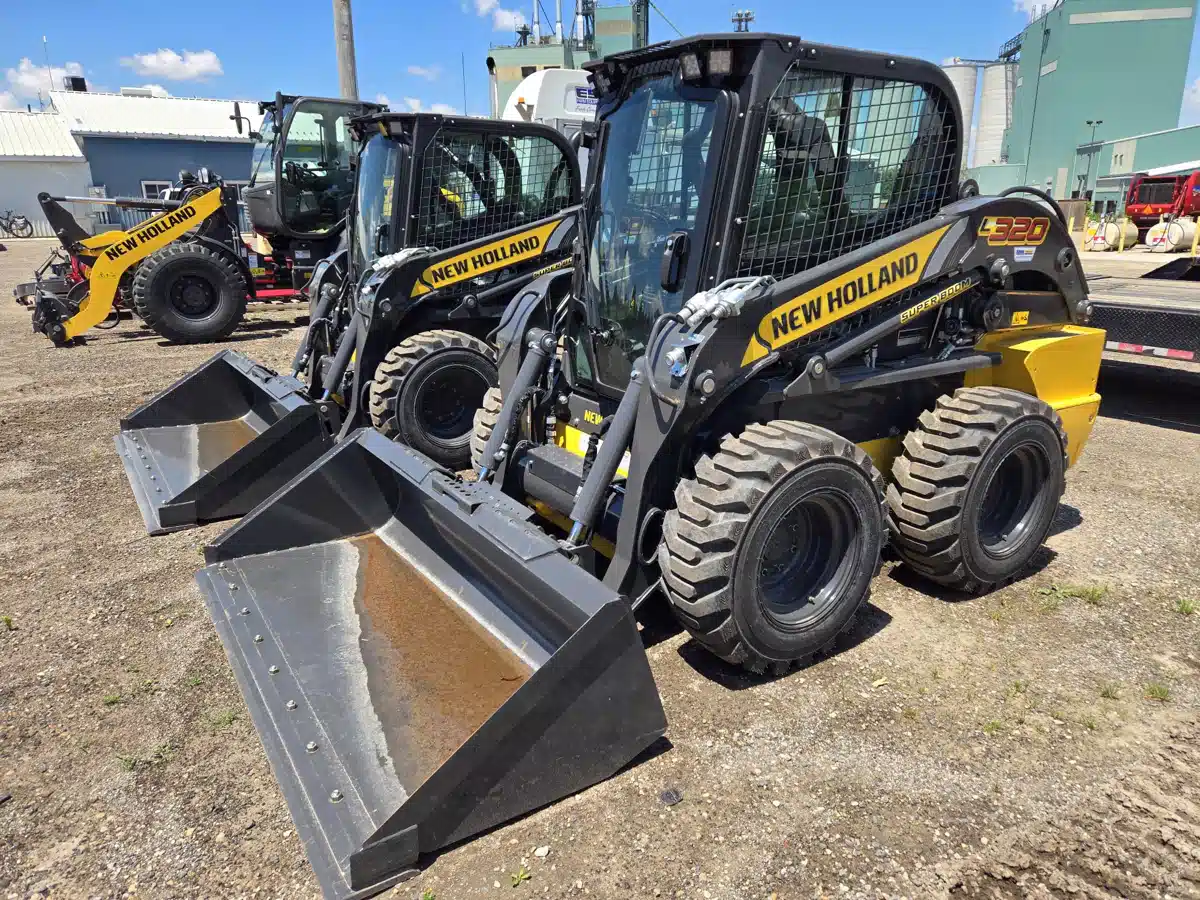 Gallery image 1 for New 2023 New Holland L320 Skid Steer