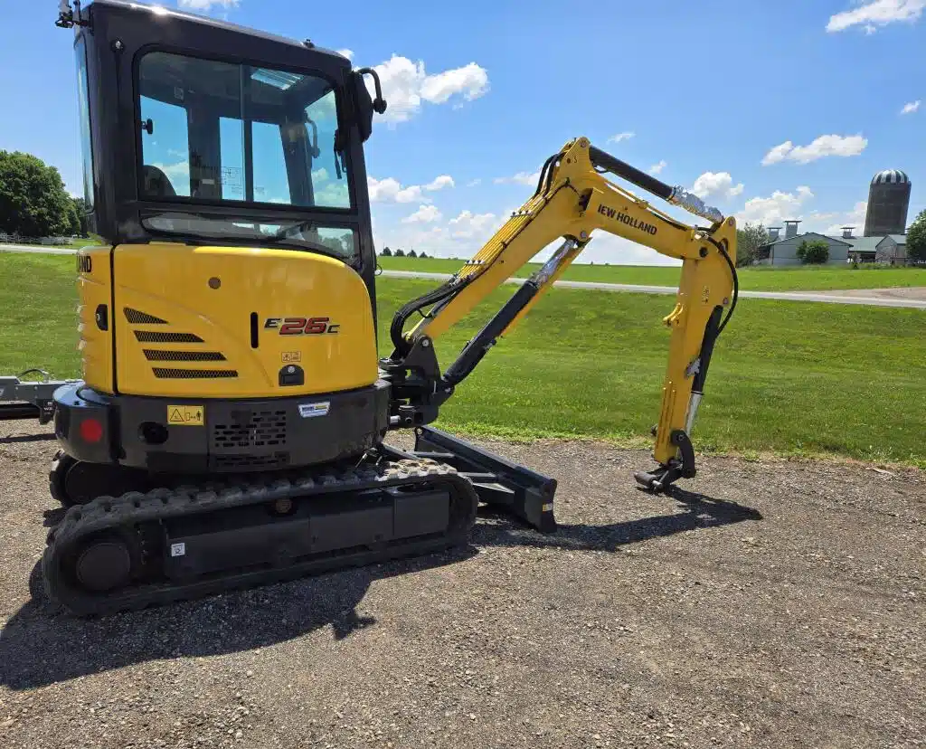 Gallery image 1 for New 2023 New Holland E26C Excavator