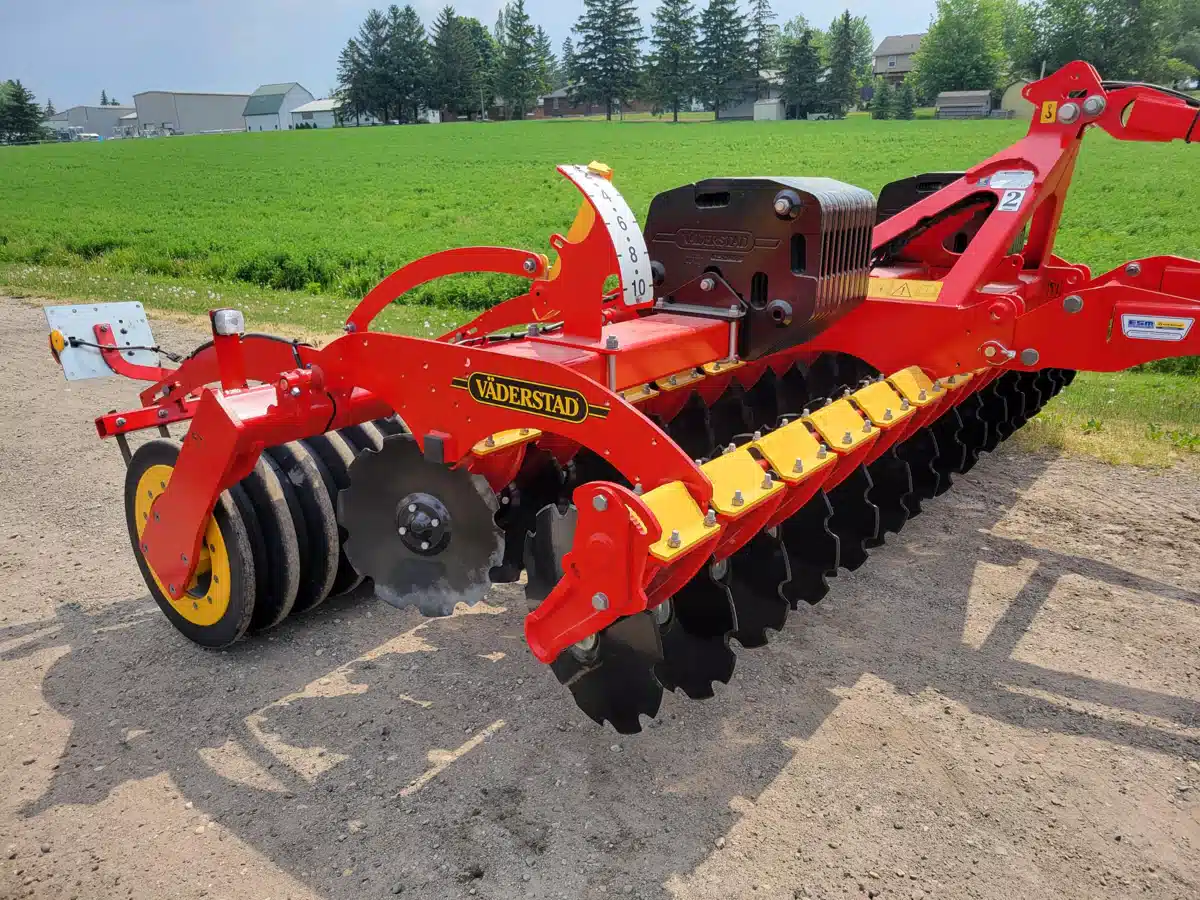 Gallery image 2 for Used 2023 Väderstad CARRIER CR400 Disc High Speed