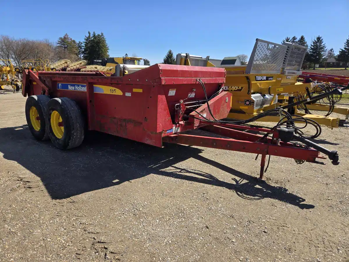 Gallery image 1 for Used 2016 New Holland 195 Manure Spreader