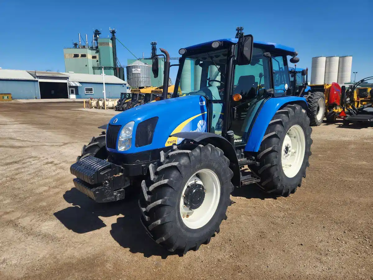 Gallery image 1 for Used 2011 New Holland T5070 Tractor