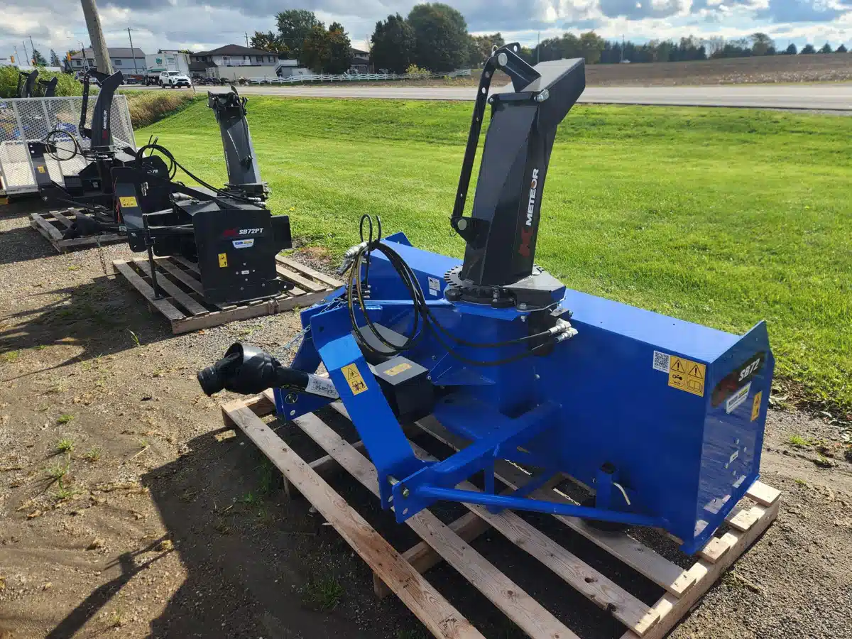 New 2025 Meteor SB72 Snow Blower
