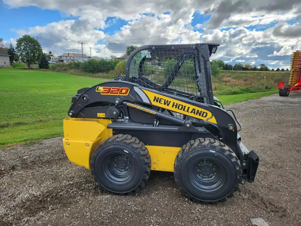 Gallery image 2 for 2025 New Holland L320 Skid Steer