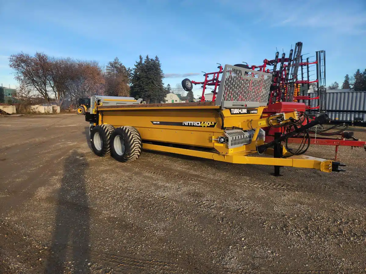 New 2026 Nitro 440LS Manure Spreader