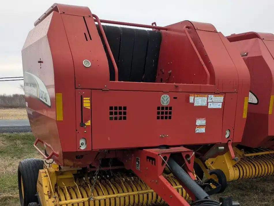 Gallery image 1 for Used 2006 New Holland BR740A Round Baler