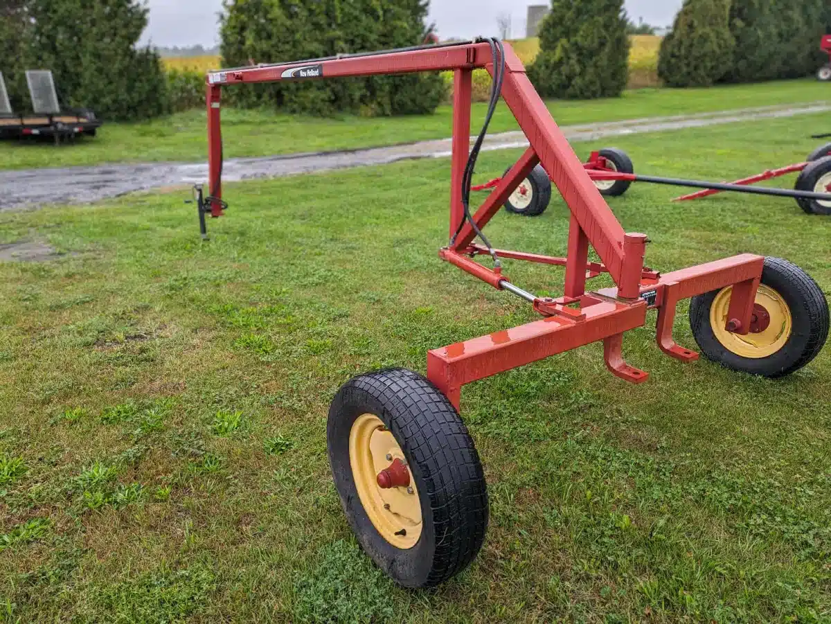 Gallery image 2 for 2015 New Holland 252 Hitch
