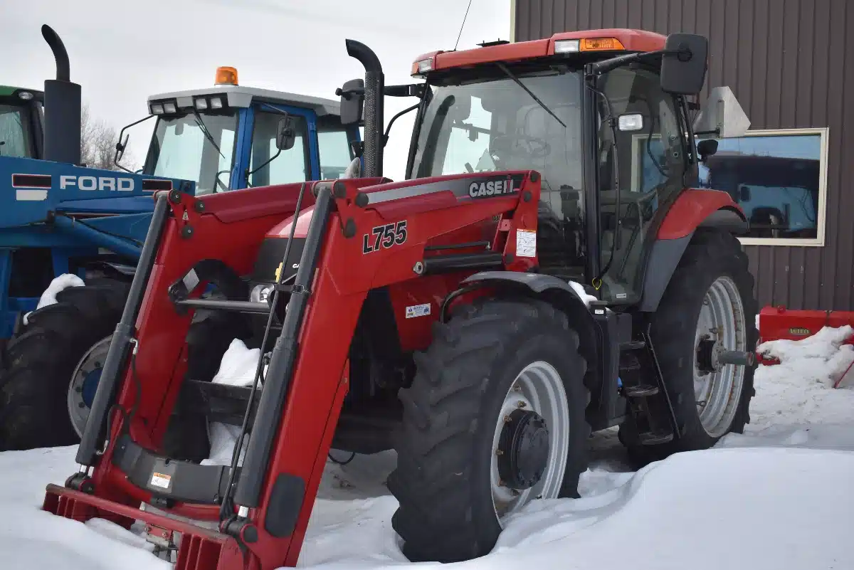 Gallery image 2 for Used 2013 Case IH MAXXUM 140 Tractor