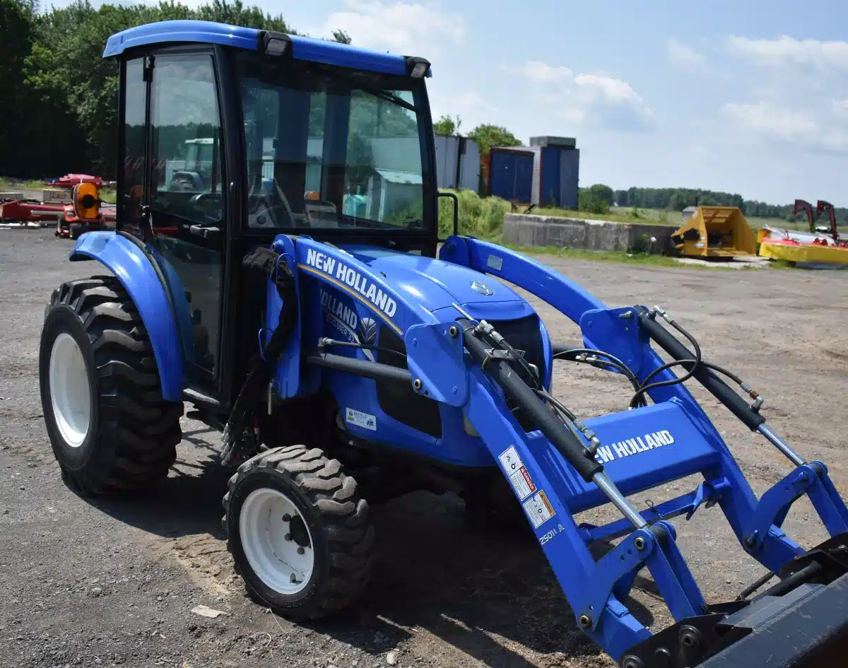 Gallery image 2 for 2017 New Holland BOOMER 33 Tractor