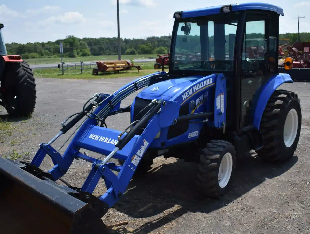 Gallery image 1 for 2017 New Holland BOOMER 33 Tractor