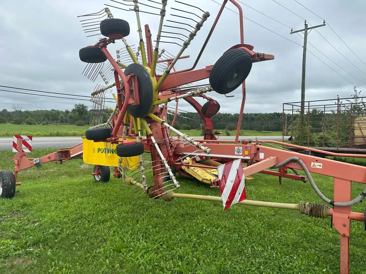 Gallery image 1 for Used 2005 Pottinger 801A Rake