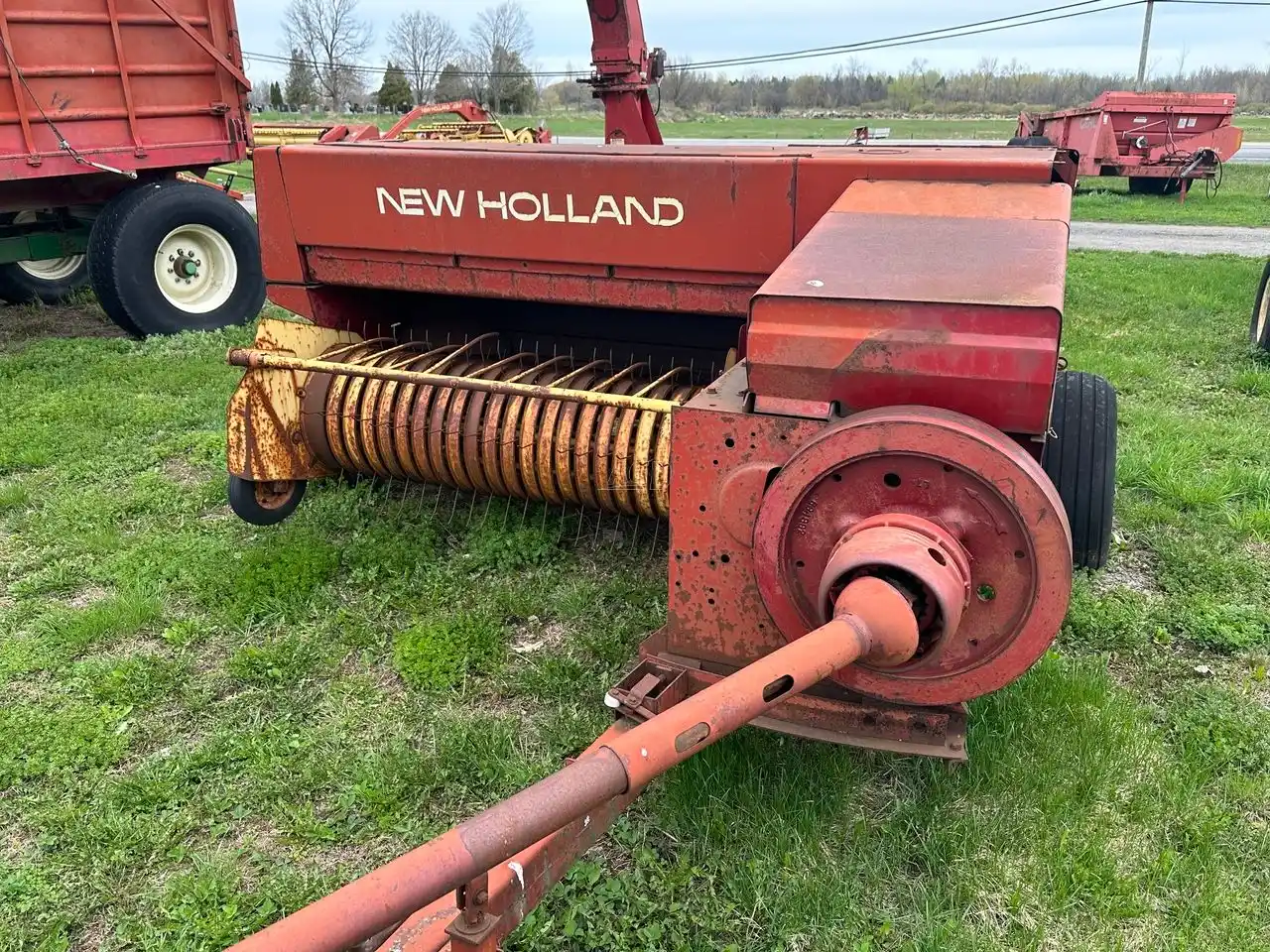 Gallery image 1 for 1983 New Holland 315 Square Baler - Small