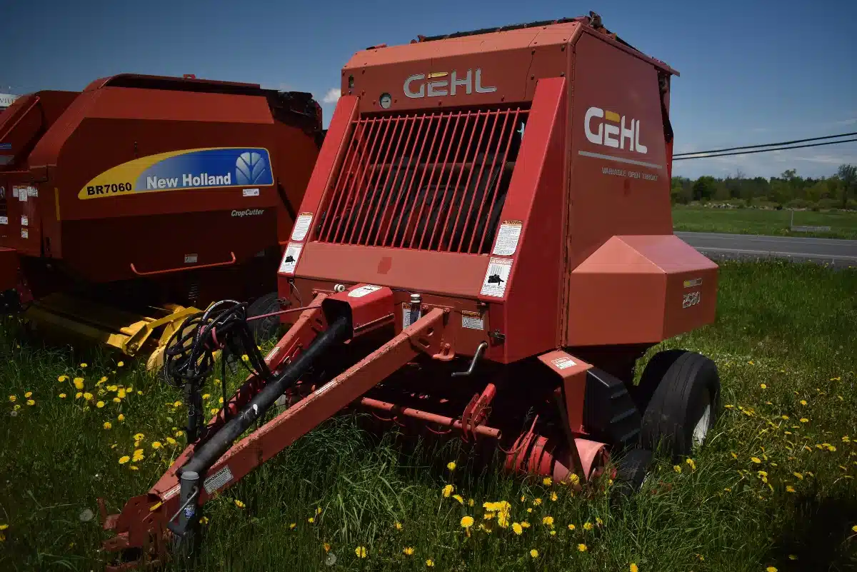 Gallery image 1 for Used 2003 Gehl 2580 silage special Round Baler