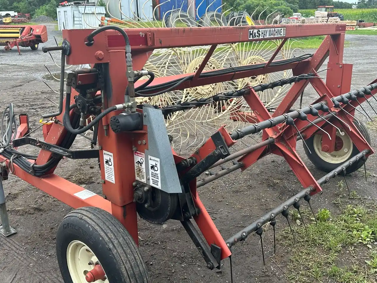 Gallery image 2 for Used 1996 H&S HAY MACHINE II Rake