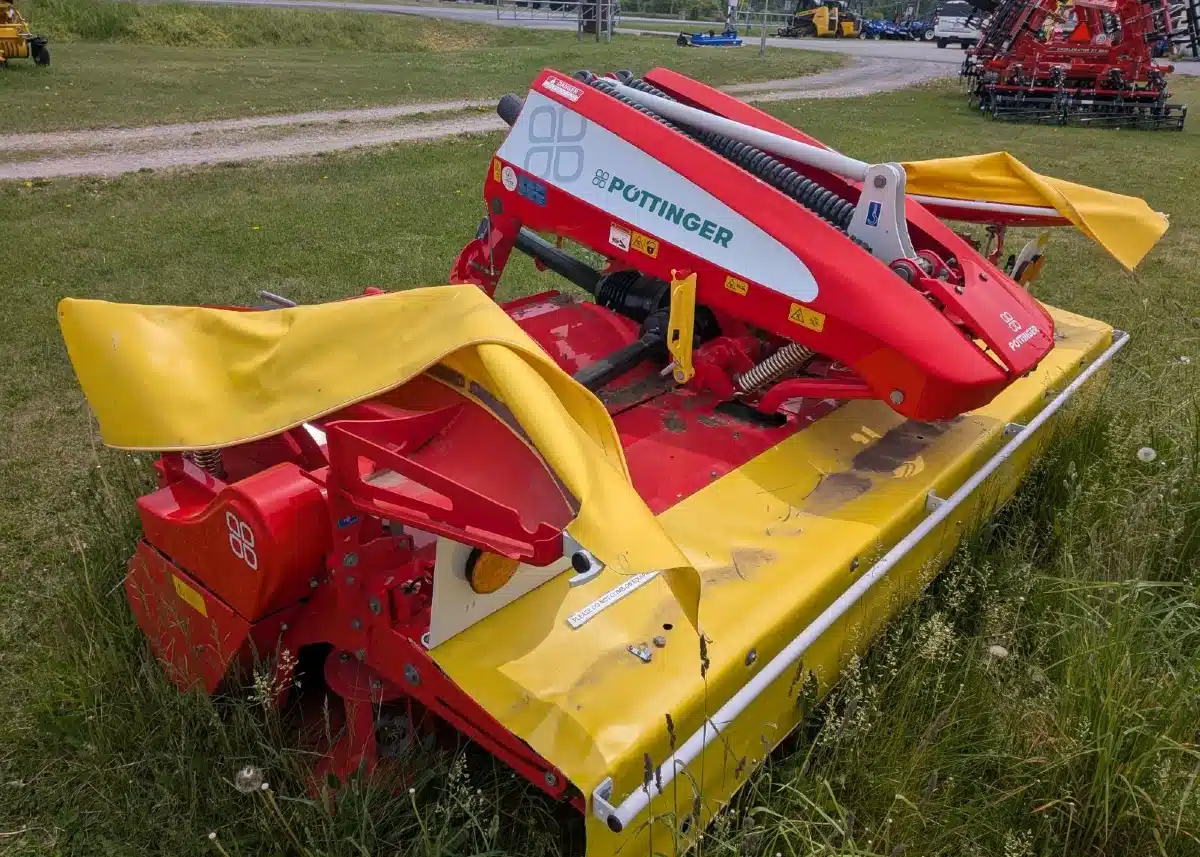 Gallery image 1 for Pottinger NOVACAT 351 ALPHA MOTION Mower Conditioner