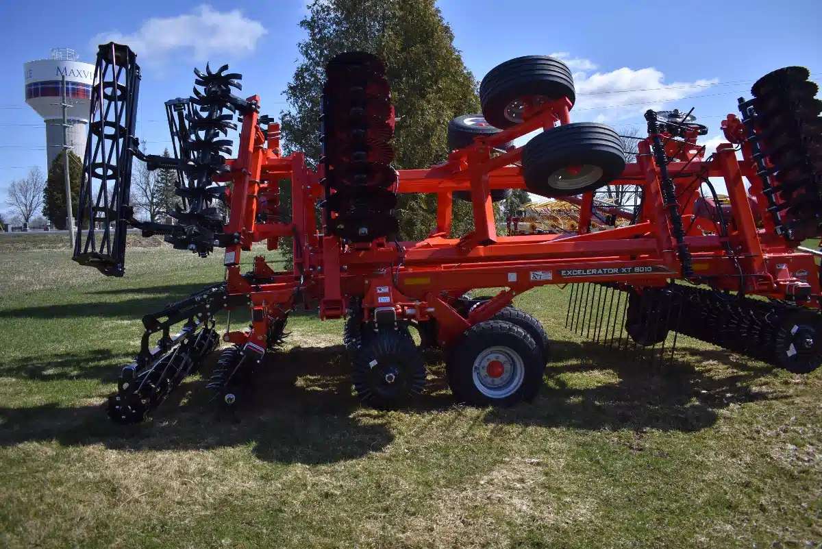 Gallery image 1 for 2024 Kuhn EXCELERATOR XT 8010 Vertical Tillage