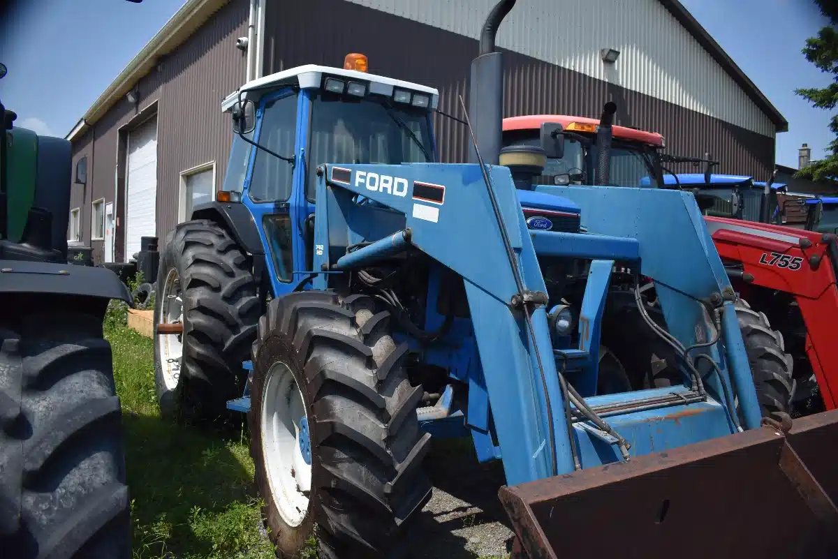 Gallery image 2 for Used 1992 Ford 8630 Tractor