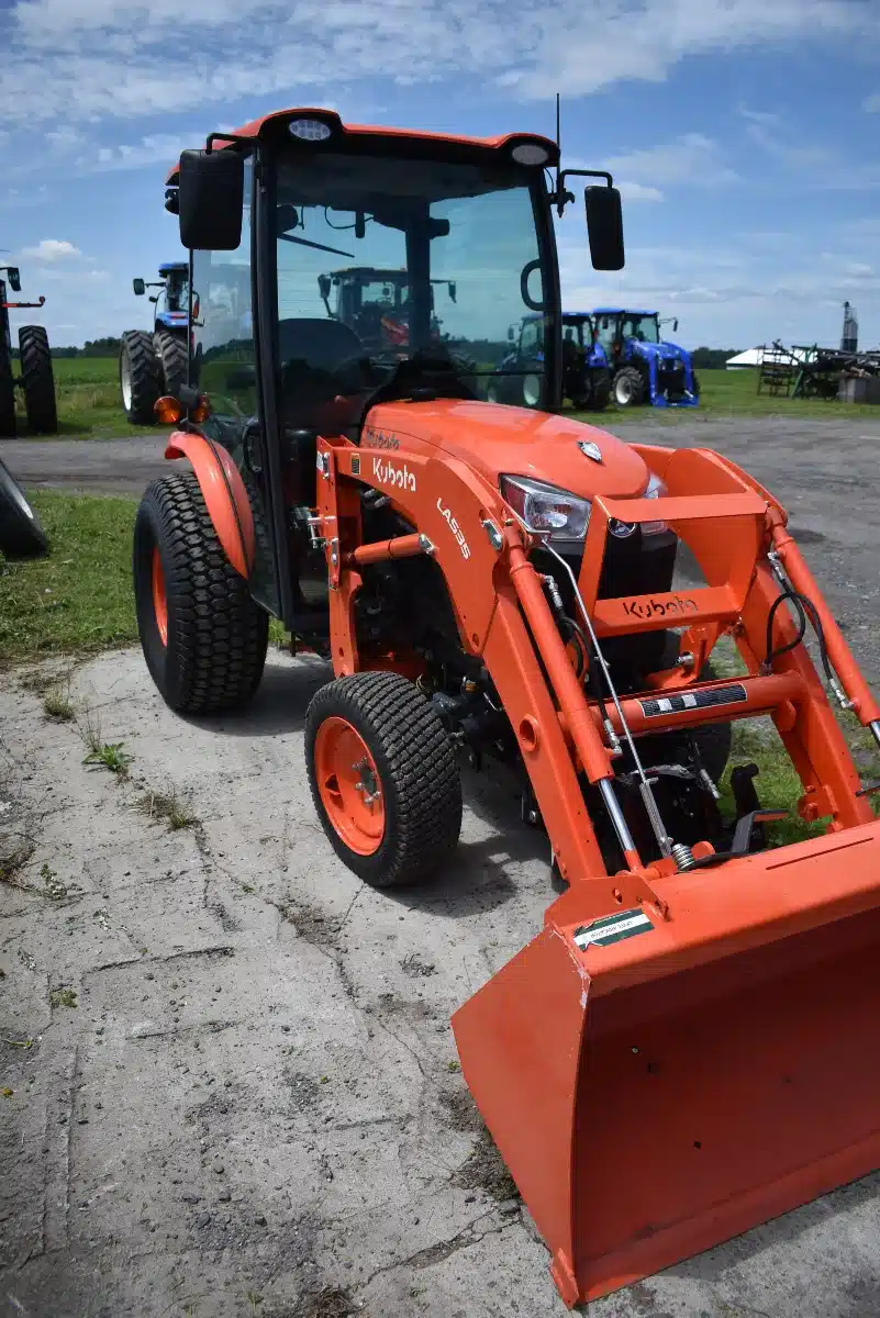 Gallery image 2 for Used 2022 Kubota LX2610 Tractor