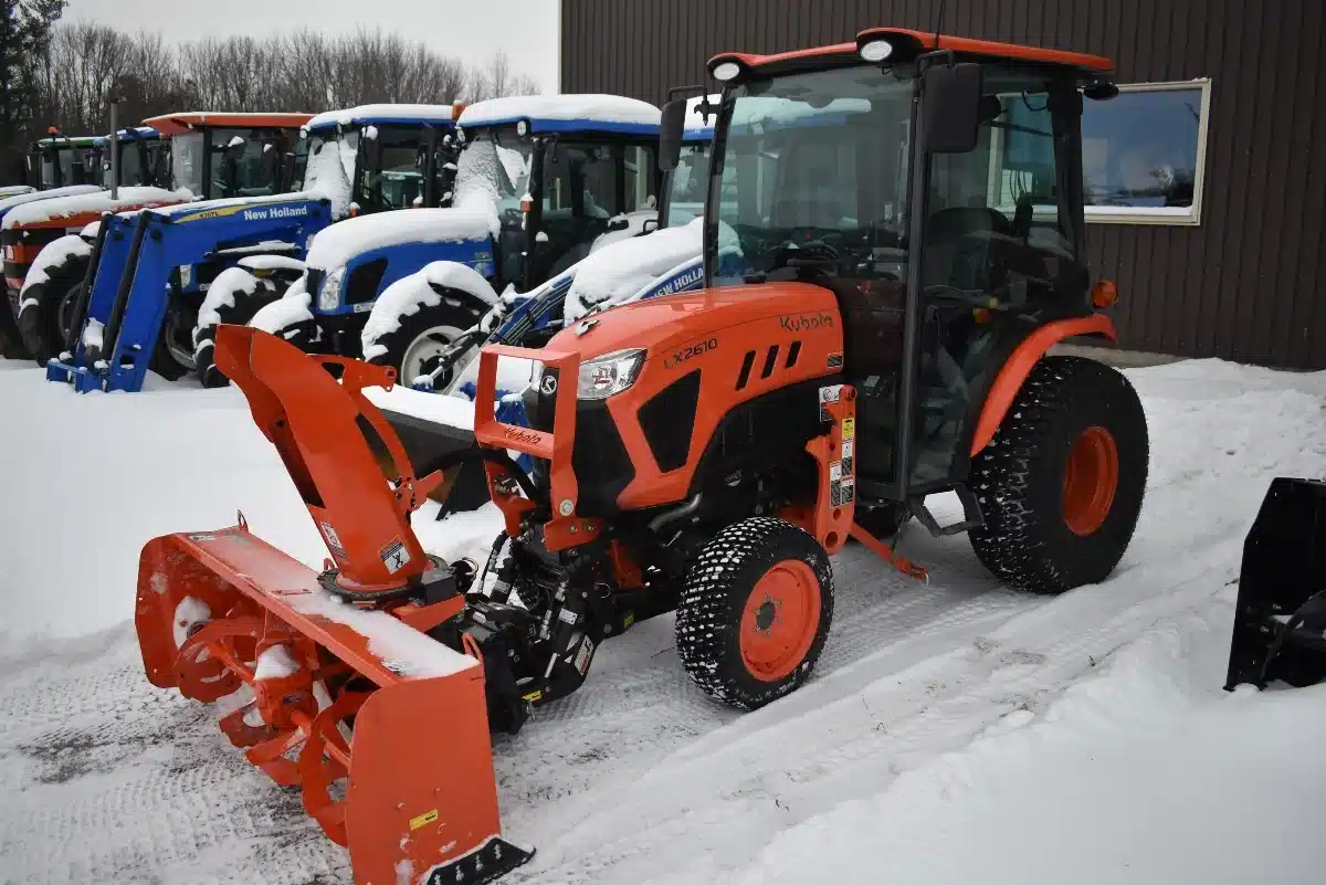 Gallery image 2 for 2022 Kubota LX2610 Tractor
