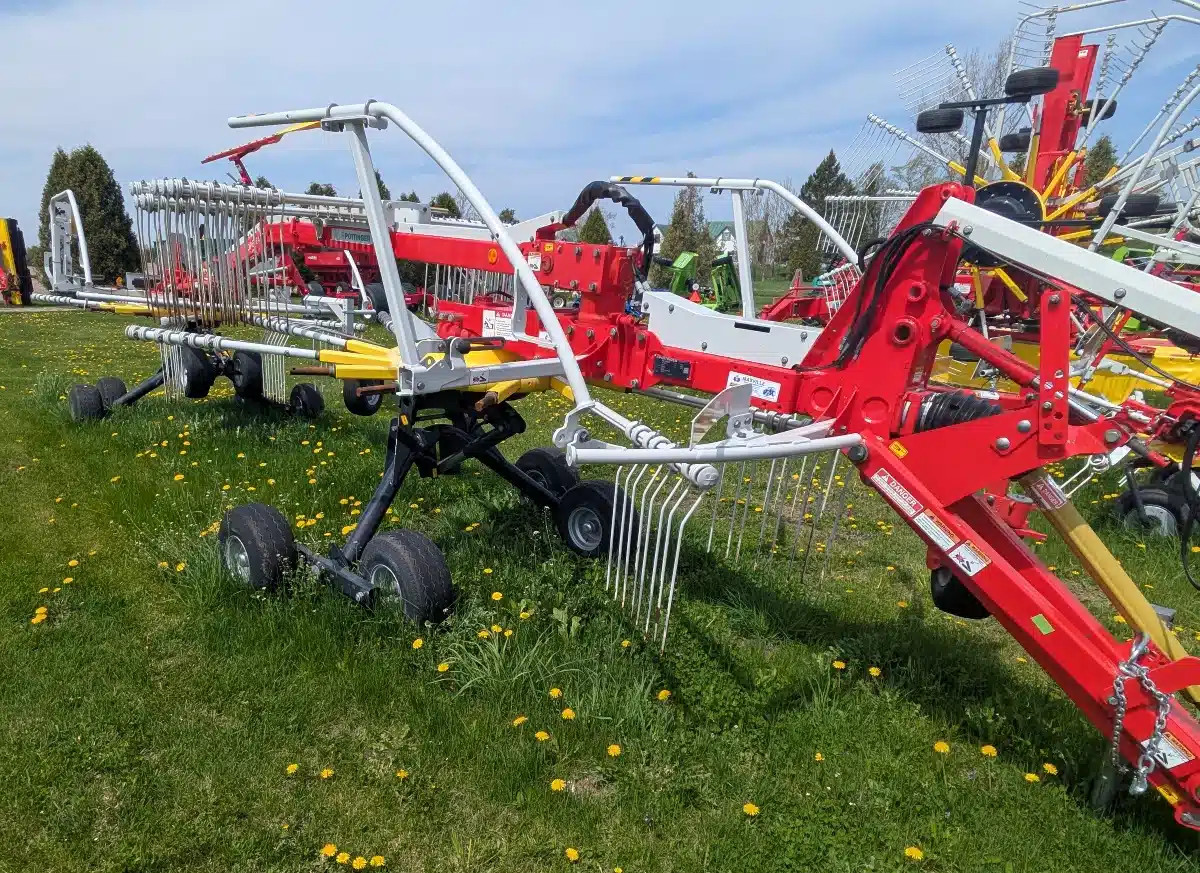 Gallery image 1 for New 2023 Pottinger TOP 692A Rake