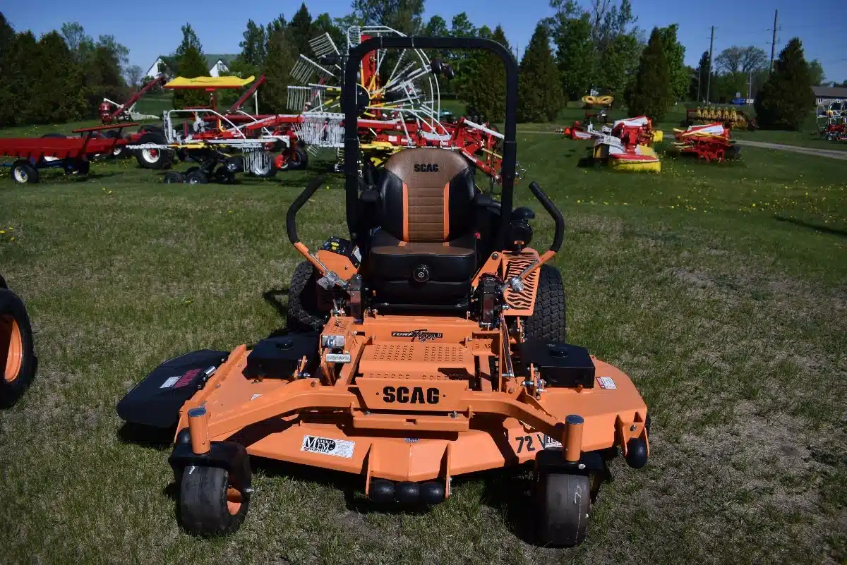 Gallery image 2 for Scag TURF TIGER II Mower - Zero Turn