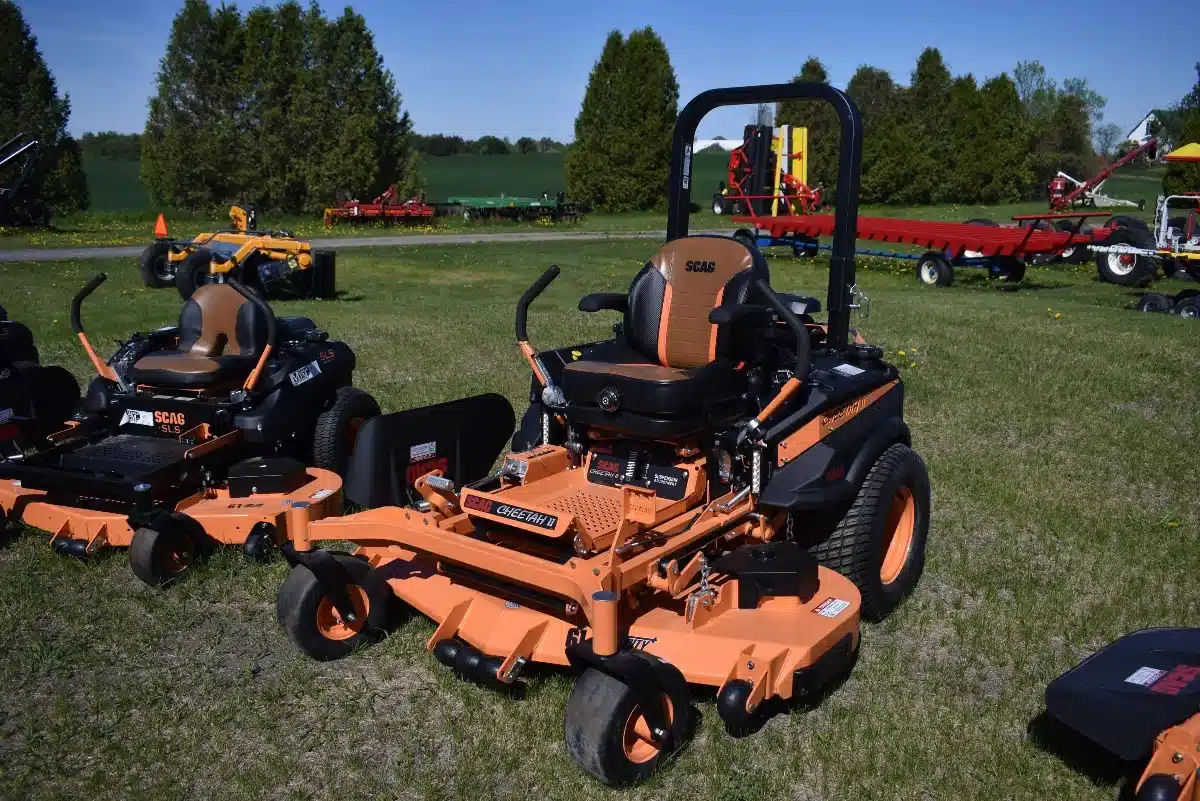 Gallery image 1 for Scag TURF TIGER II Mower - Zero Turn