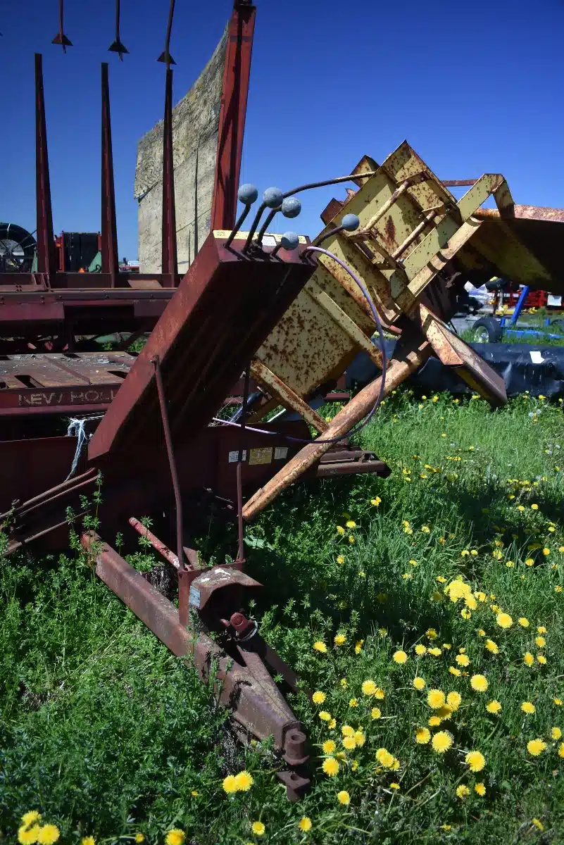 Gallery image 2 for Used 1977 New Holland 1034 Bale Stacker