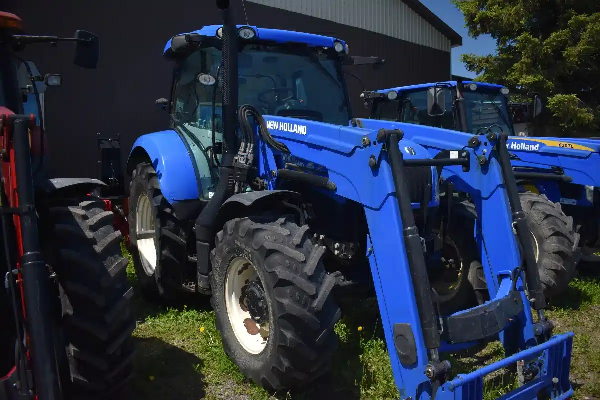 Gallery image 1 for Used 2014 New Holland T6.140 Tractor