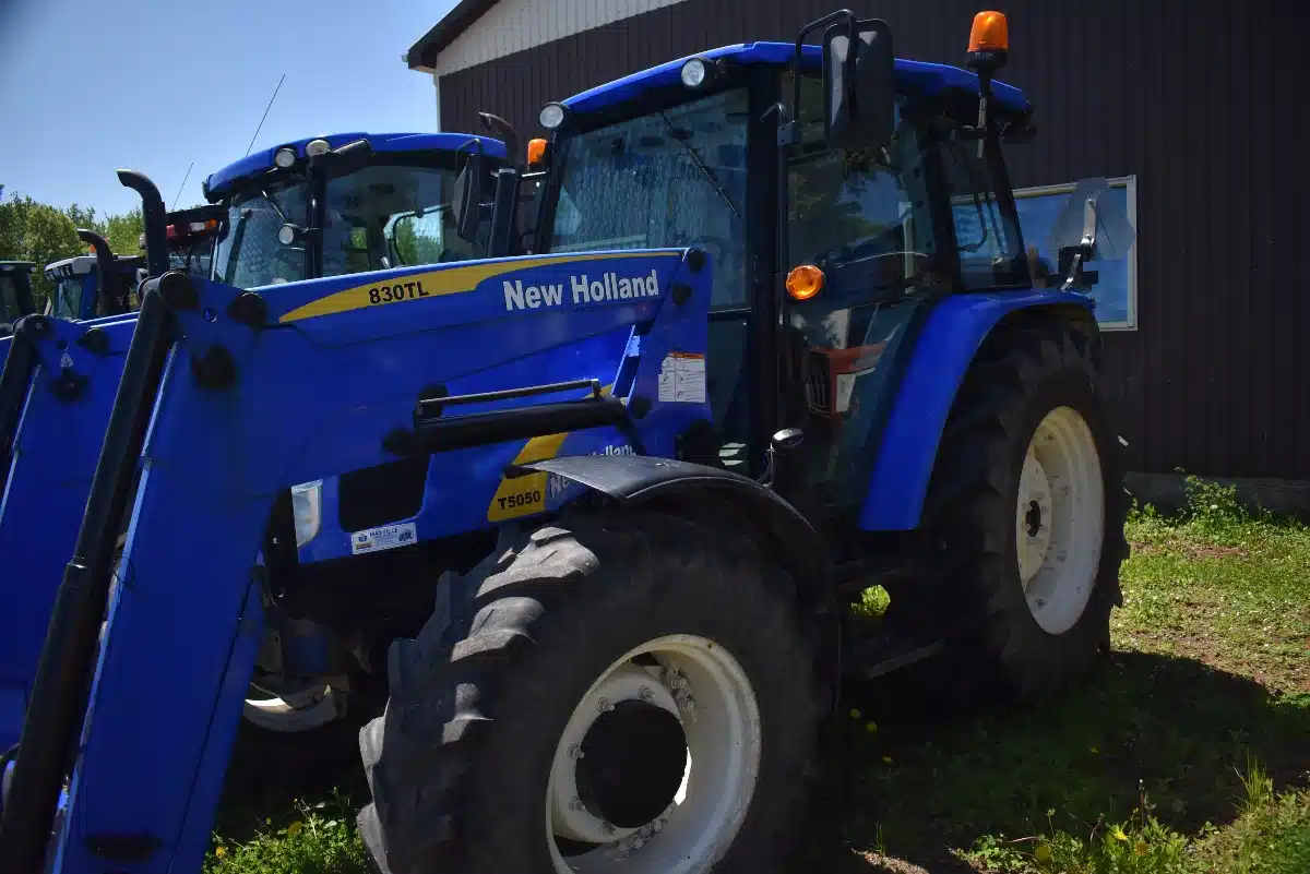 Gallery image 2 for Used 2009 New Holland T5050 Tractor
