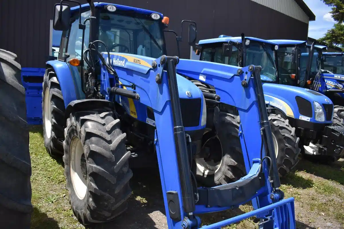 Gallery image 2 for 2009 New Holland T5050 Tractor