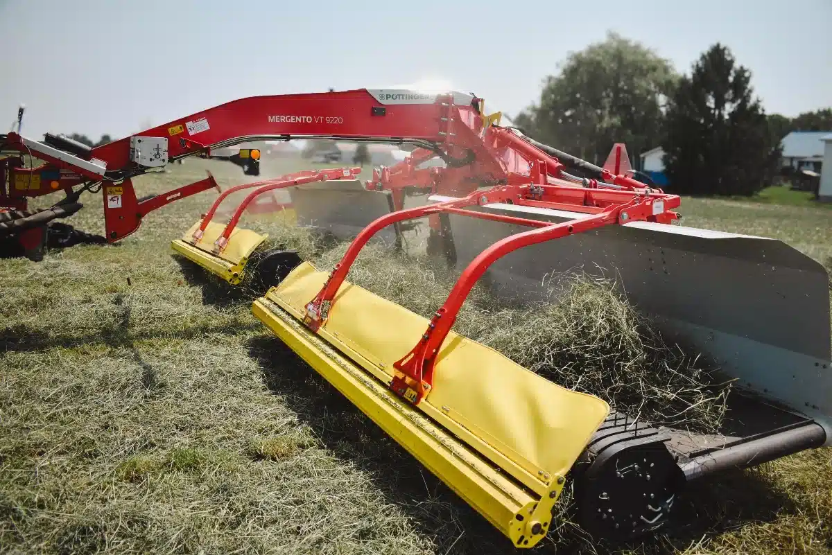 Photo de la Galerie 2 pour 2025 Pottinger MERGENTO VT 9220 Regroupeur d'andains