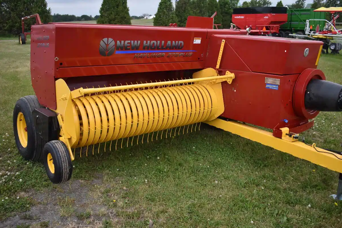 Gallery image 2 for New 2024 New Holland HAYLINER 275 Square Baler - Small