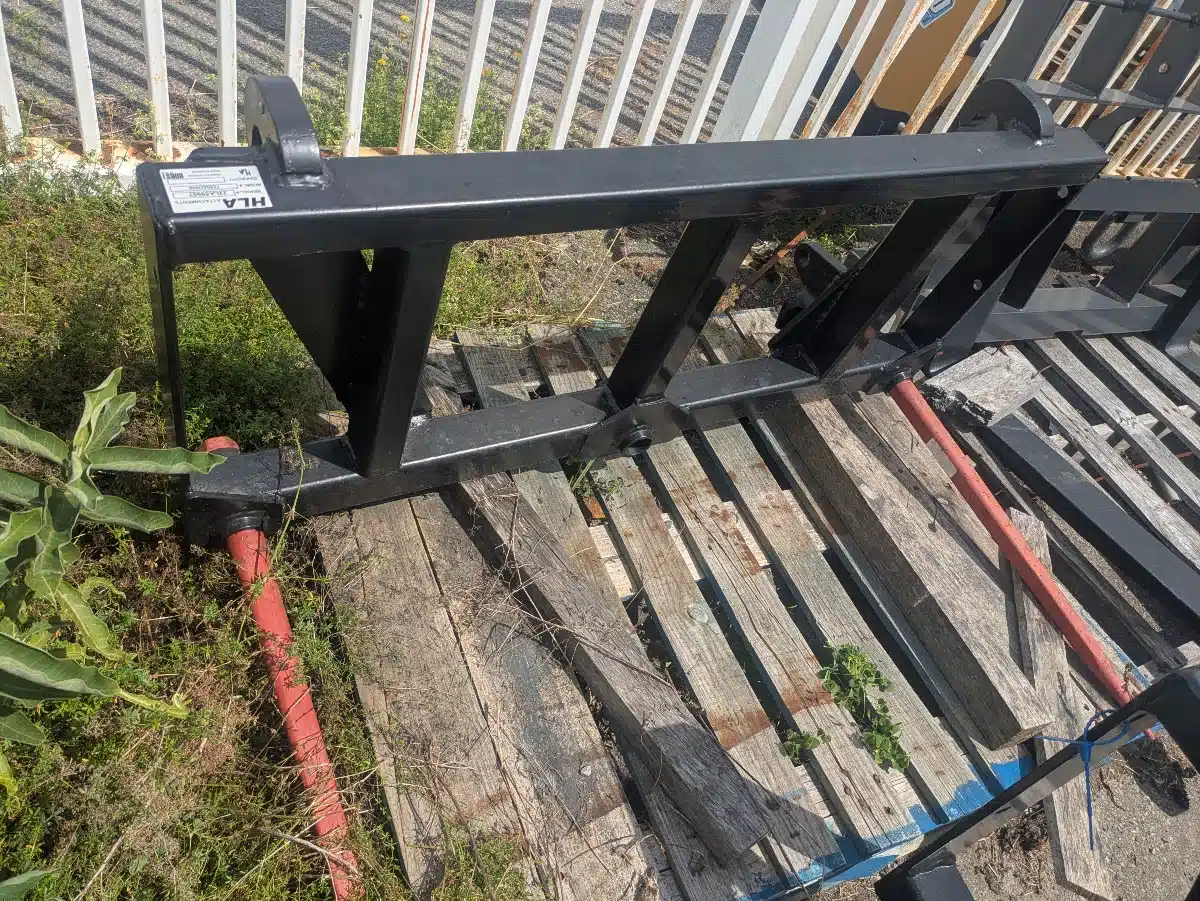 Gallery image 1 for New 2022 Horst Welding LA-TE50A0600 Bale Spear