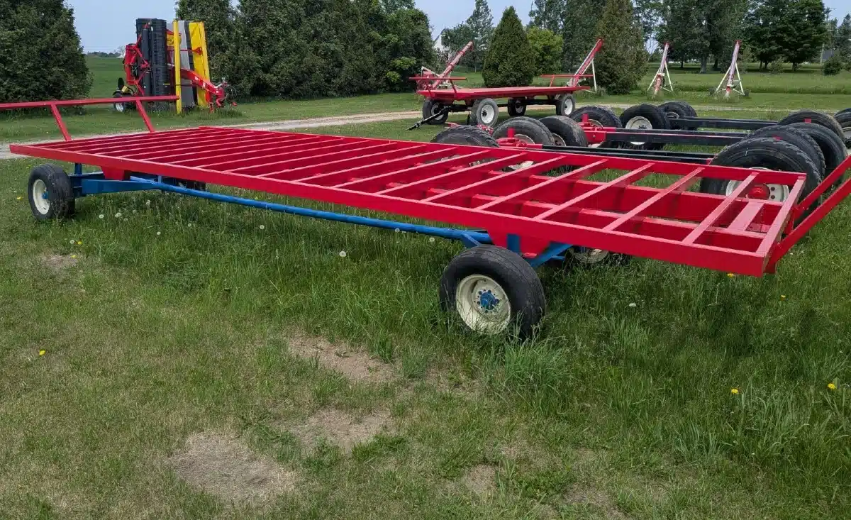 Photo de la Galerie 2 pour Creekbank Welding 25FT Chariot à ballots