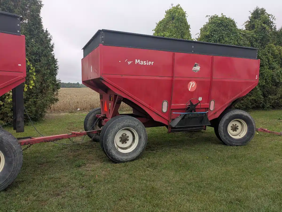 Used 2010 AgriMaster A500 Gravity Box