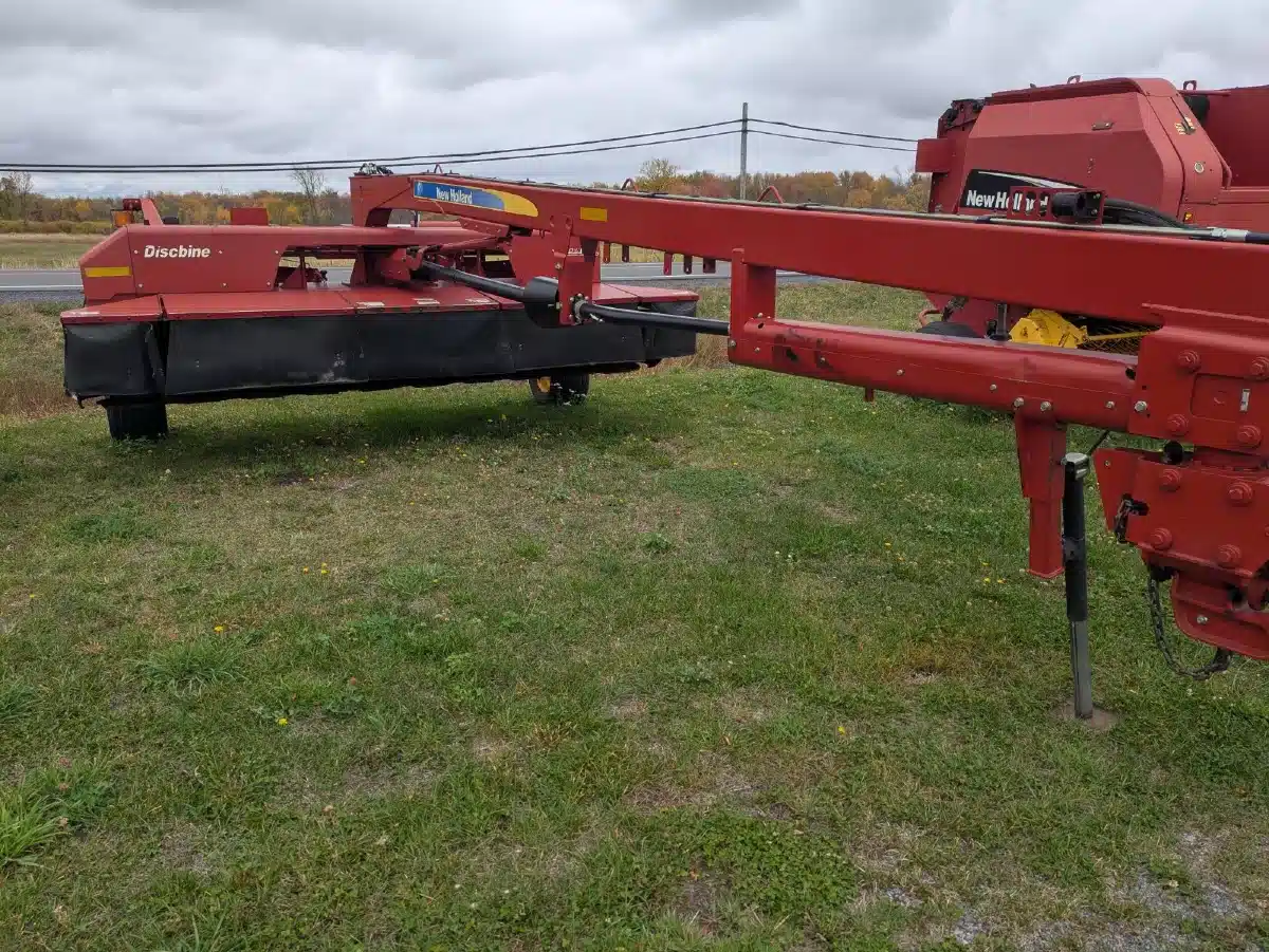 Used 2013 New Holland H7450 Disc Mower Conditioner