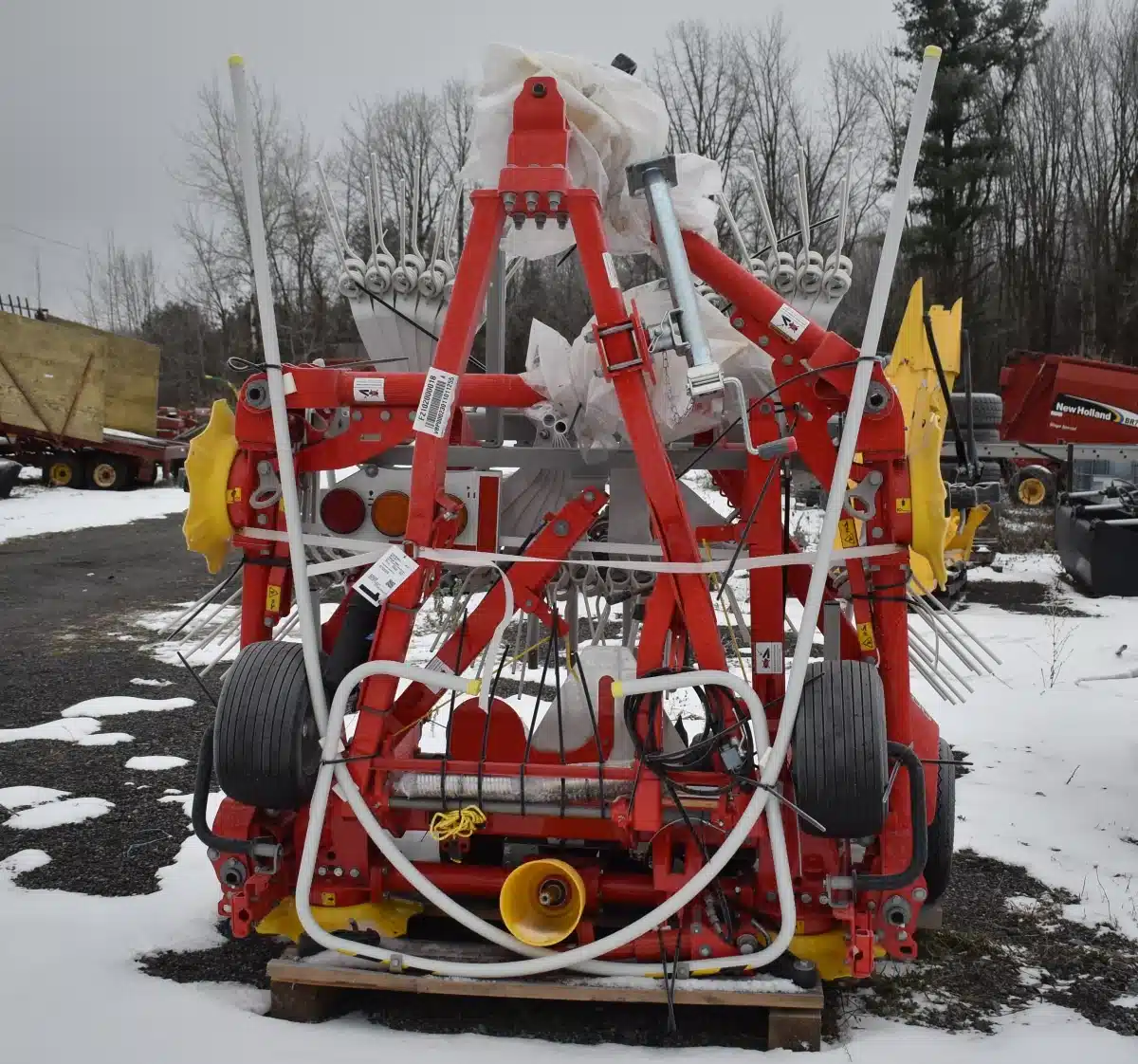 New 2025 Pottinger HIT 6.80 T Tedder