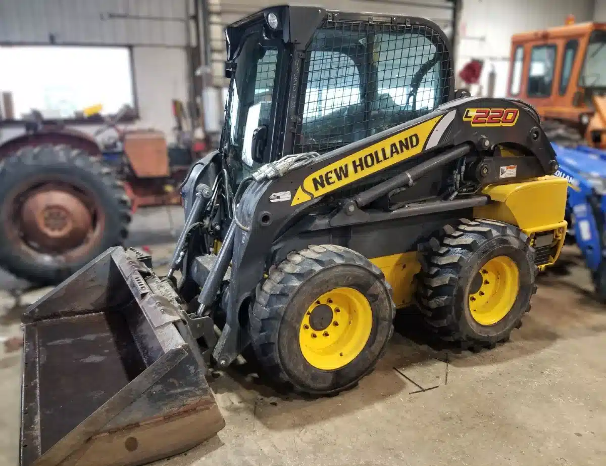 2012 New Holland Construction L220 Skid Steer