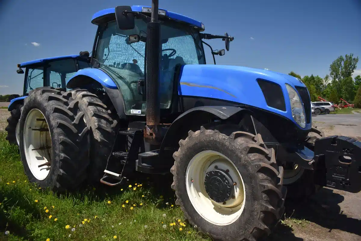 Photo de la Galerie 2 pour 2009 New Holland T7030 Tracteur