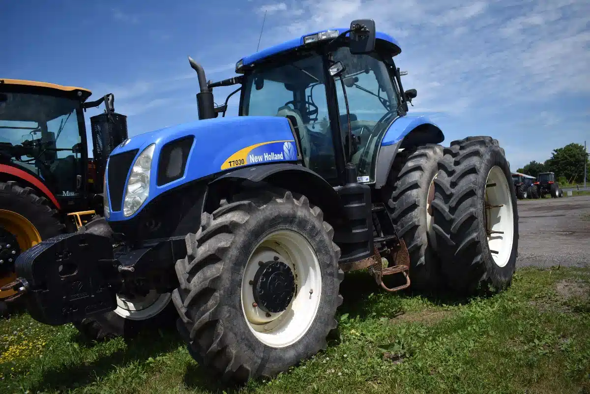 2009 New Holland T7030 Tractor