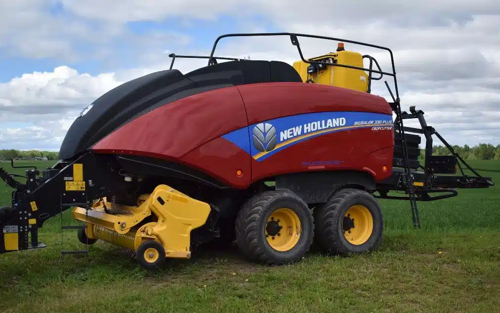 Photo de la Galerie 1 pour 2021 New Holland BIG BALER 330 PLUS Presse à Balle Carrée/Large