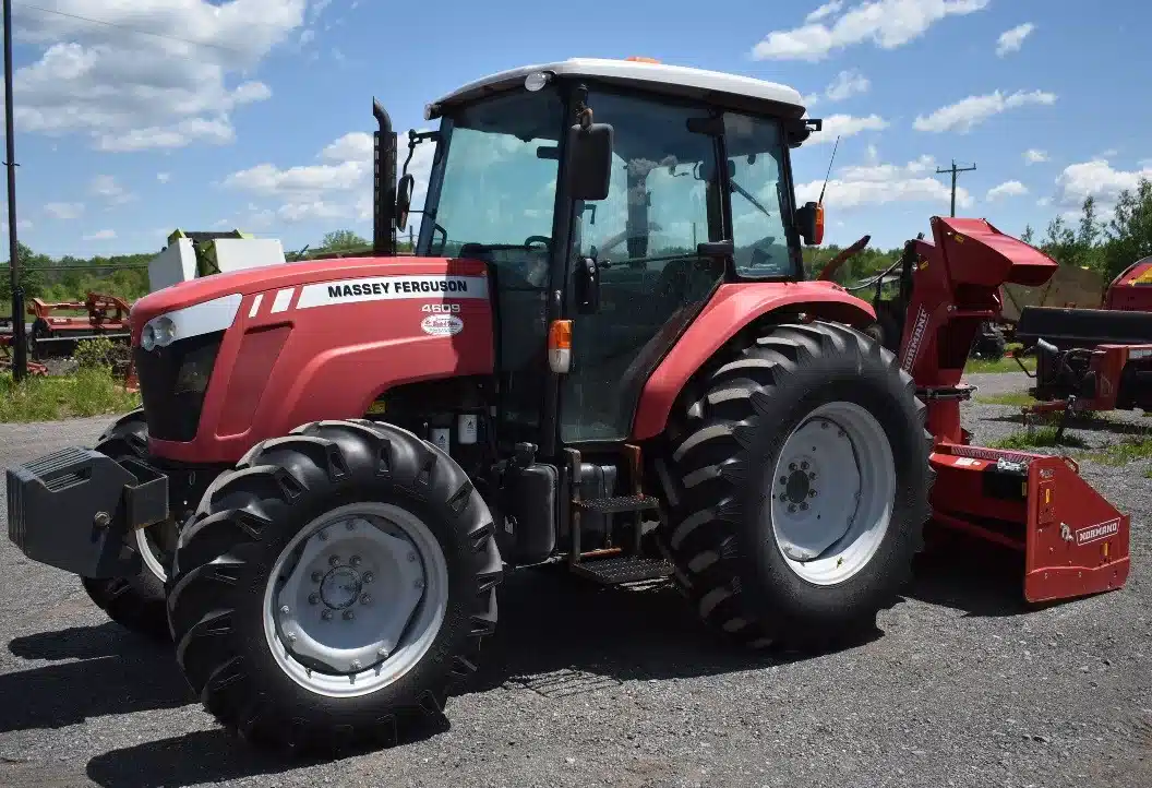 Photo de la Galerie 1 pour 2014 Massey Ferguson 4609 Tracteur