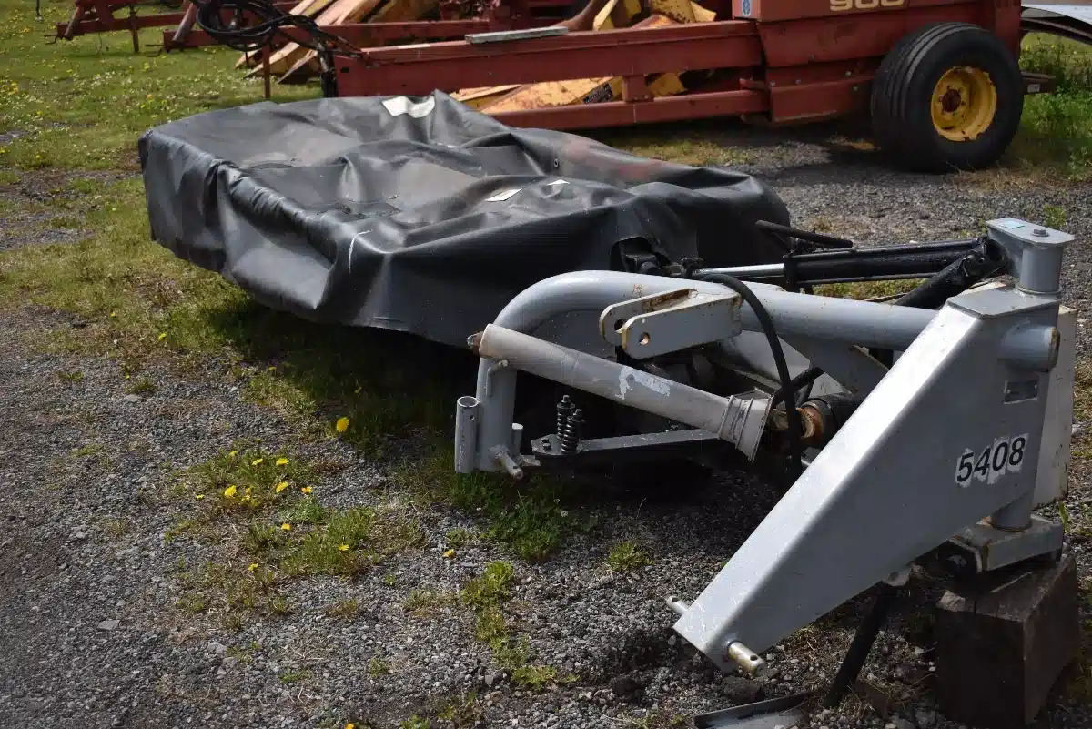 Gallery image 1 for 1996 New Idea 5408 Disc Mower