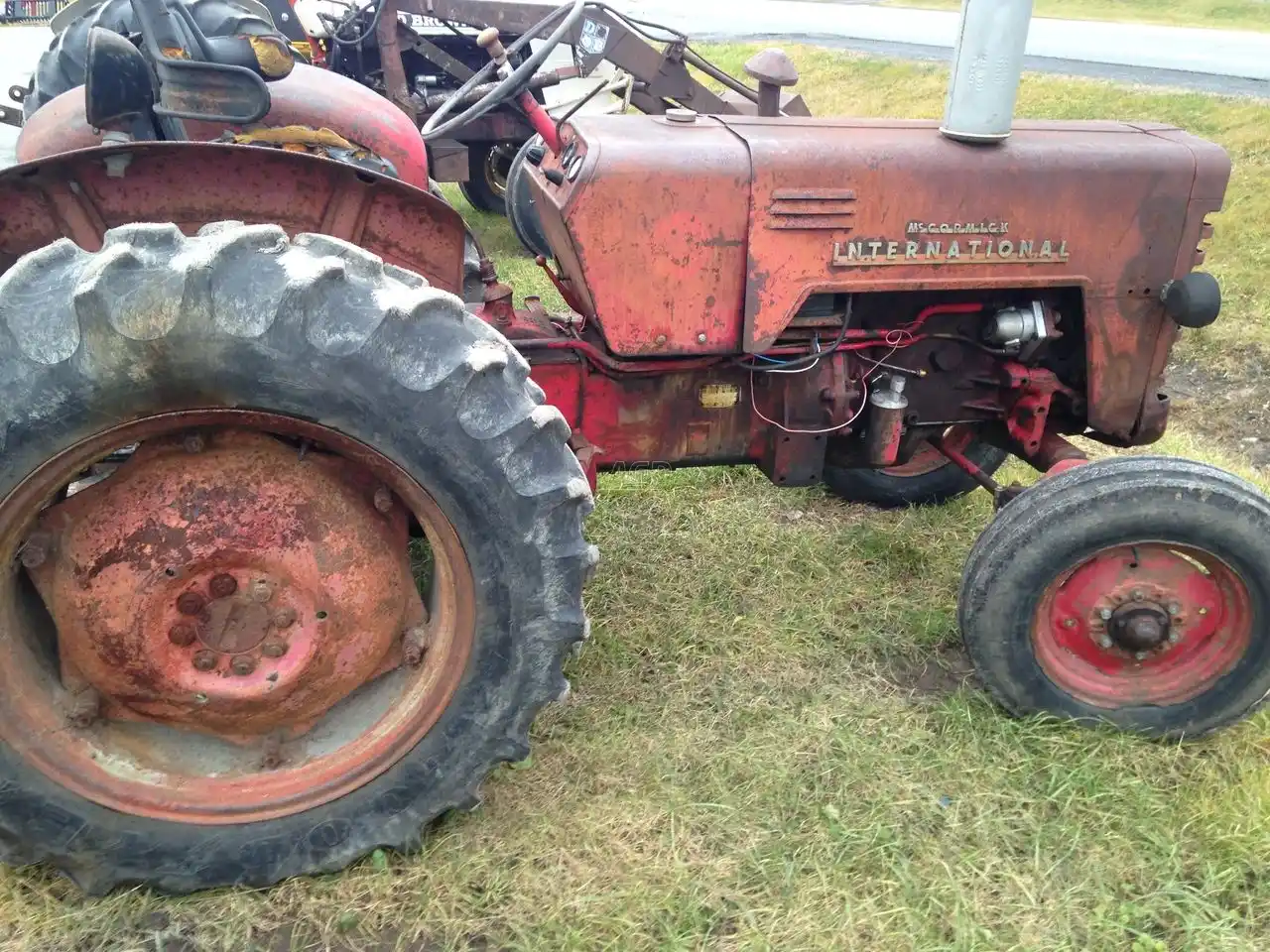 Gallery image 2 for Used 1960 International Harvester B250 Tractor