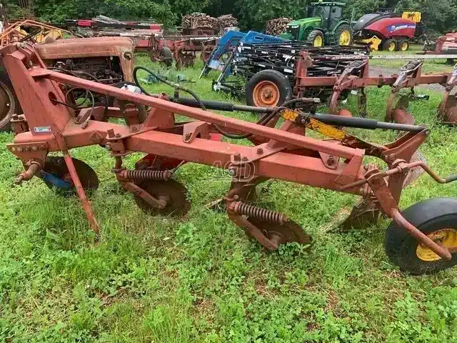 Gallery image 1 for Used 1985 Kongskilde 398 Plow
