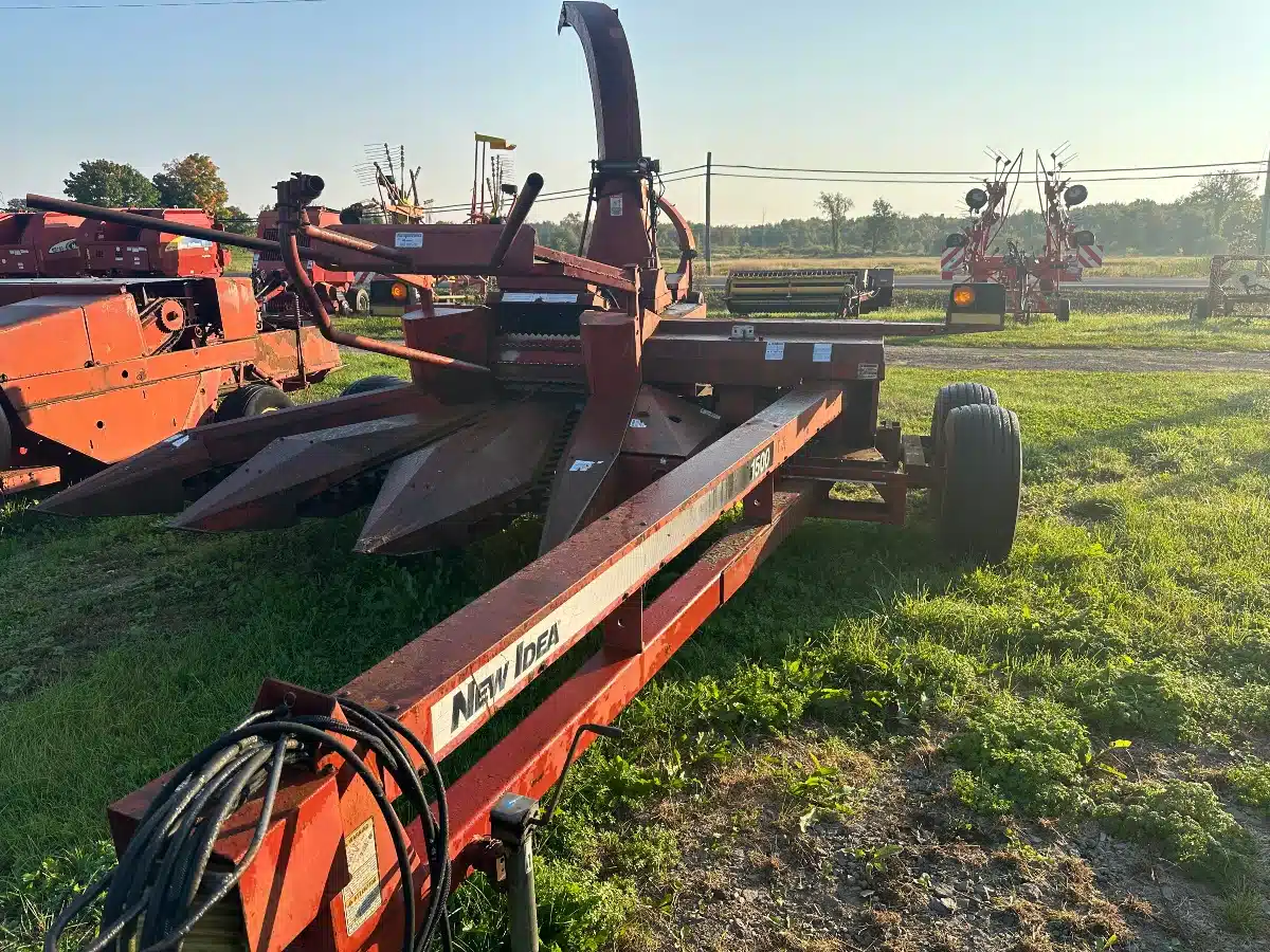 Gallery image 1 for Used 2009 New Idea 1500 Forage Harvester