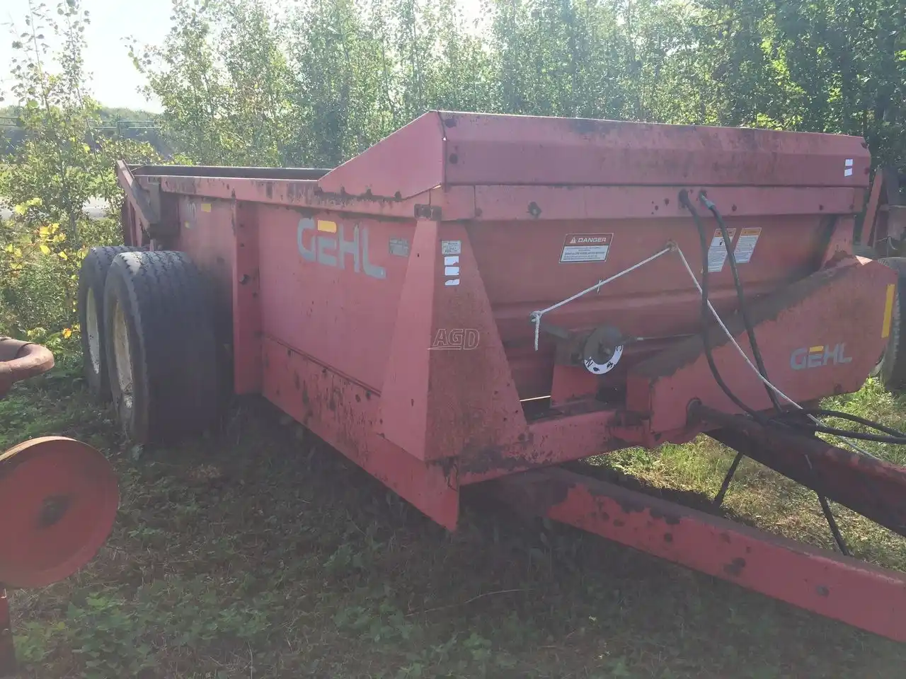 Gallery image 2 for Used 2001 Gehl 1410 Manure Spreader