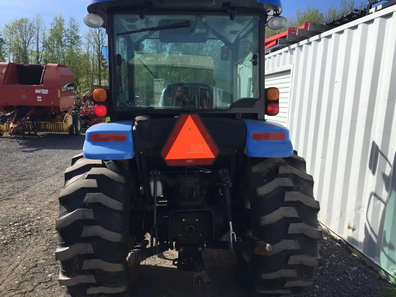 Gallery image 2 for 2011 New Holland BOOMER 3040 Tractor